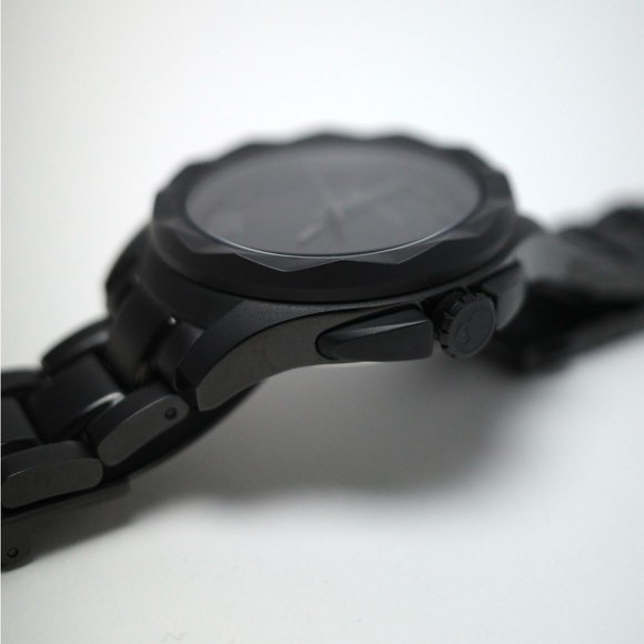 Karl Lagerfeld KL 1021 Unisex Black Ion-Plated Stainless Steel Bracelet Watch - Picture 3 of 11